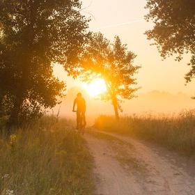 Київ. Світанки в ПДНі. Літо icon